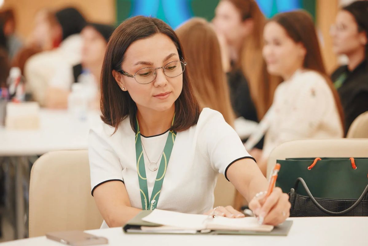 В Югре встретились 250 лидеров добровольчества В Югре встретились 250 лидеров добровольчества