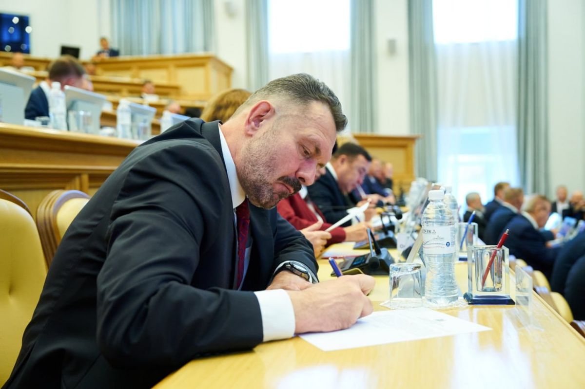 Руслан Кухарук подвел итоги первого заседания Думы Югры восьмого созыва Руслан Кухарук подвел итоги первого заседания Думы Югры восьмого созыва