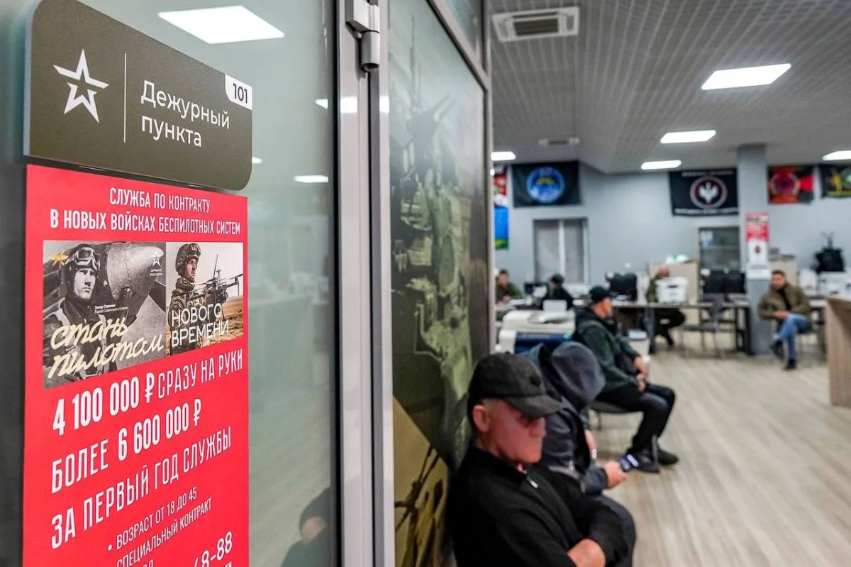 Из Югры — на передовую: контрактники отправилась в зону СВО Из Югры — на передовую: контрактники отправилась в зону СВО
