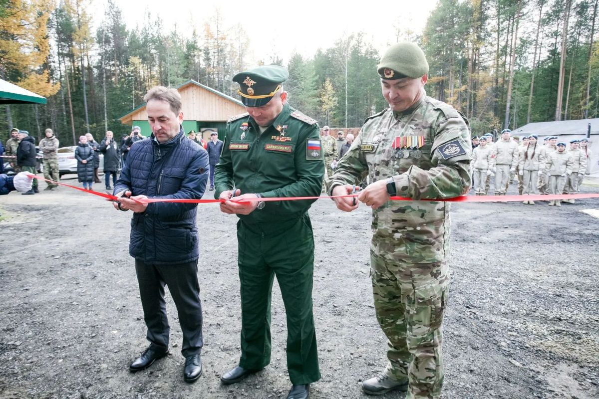 Благодаря региональной поддержке в Нягани открыли новое пространство для военно-патриотической подготовки