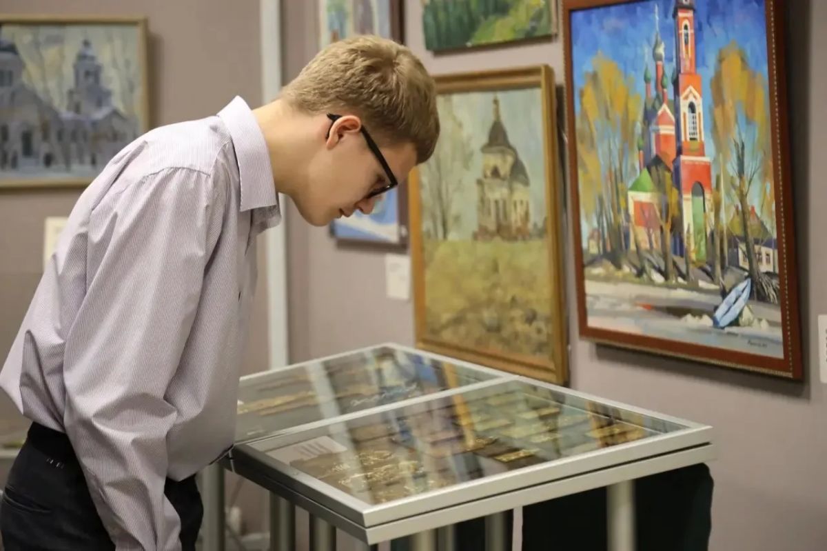 В Нижневартовском краеведческом музее имени Т.Д. Шуваева представлена уникальная выставка «Свет православия» В Нижневартовском краеведческом музее имени Т.Д. Шуваева представлена уникальная выставка «Свет православия»