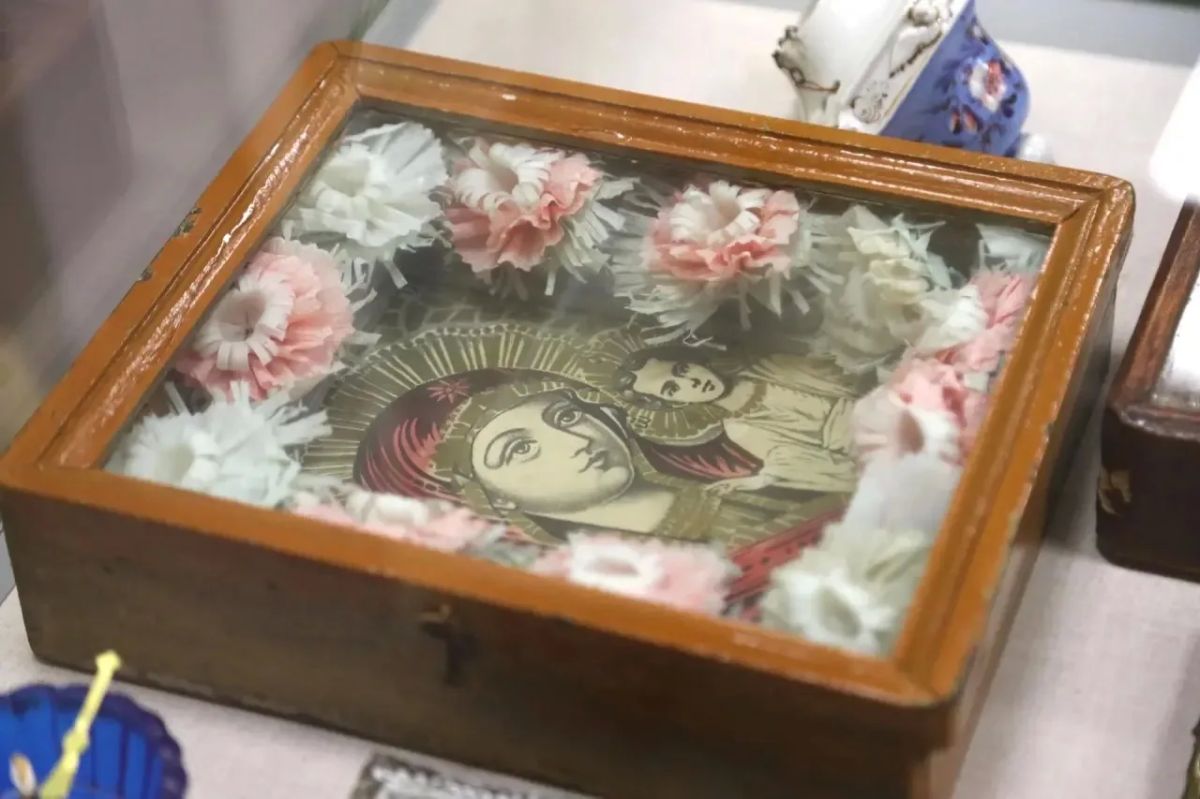 В Нижневартовском краеведческом музее имени Т.Д. Шуваева представлена уникальная выставка «Свет православия» В Нижневартовском краеведческом музее имени Т.Д. Шуваева представлена уникальная выставка «Свет православия»