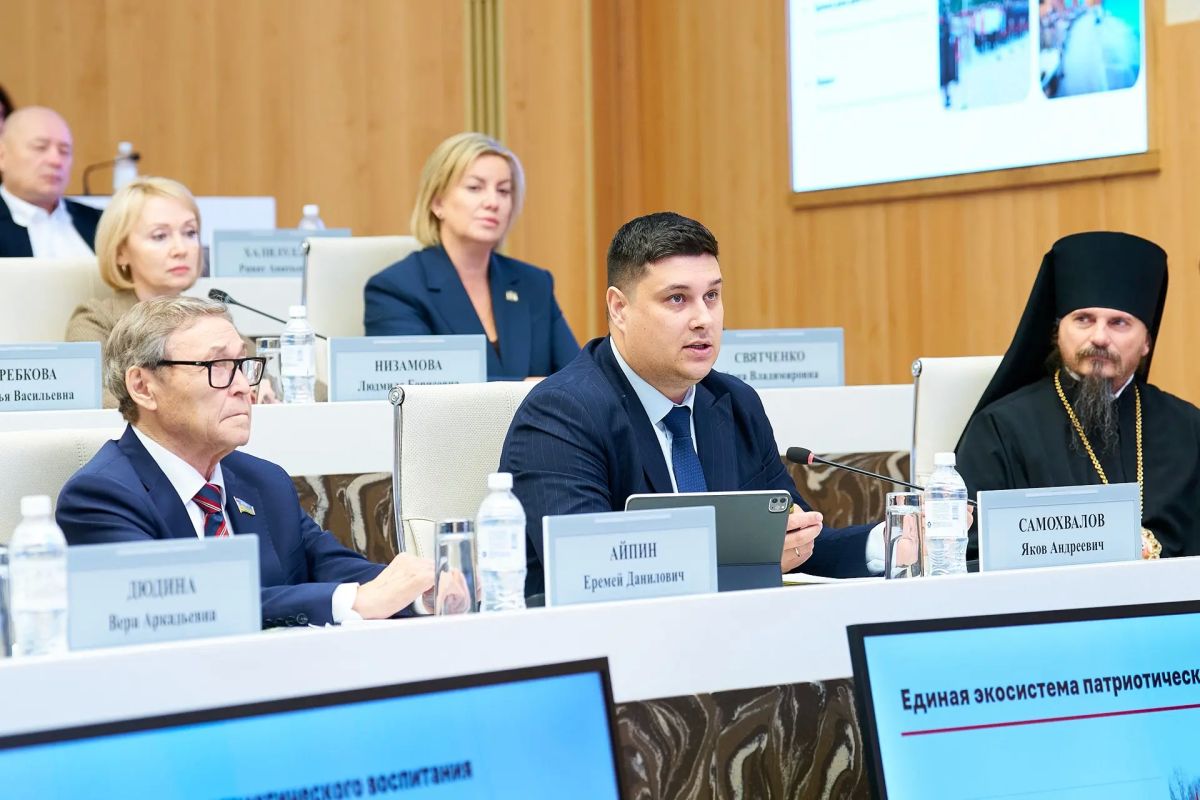 На расширенном заседании Координационного совета по духовно-нравственному и гражданско-патриотическому воспитанию Правительство Югры, Ханты-Мансийская и Югорская епархия подписали соглашение о сотрудничестве. На расширенном заседании Координационного совета по духовно-нравственному и гражданско-патриотическому воспитанию Правительство Югры, Ханты-Мансийская и Югорская епархия подписали соглашение о сотрудничестве.