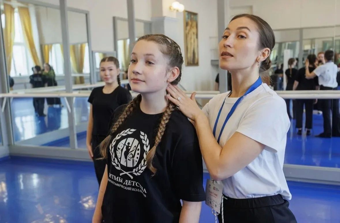 Преподаватель детской хореографической школы №1 Сургута Наталья Сычкова представила Югру в окружном этапе Общероссийского конкурса «Лучший преподаватель детской школы искусств – 2026» Преподаватель детской хореографической школы №1 Сургута Наталья Сычкова представила Югру в окружном этапе Общероссийского конкурса «Лучший преподаватель детской школы искусств – 2026»