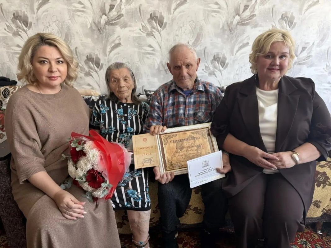 70 лет вместе Жители Урая Агния Степановна и Дмитрий Александрович Дубровины отметили редкий юбилей семейной жизни!