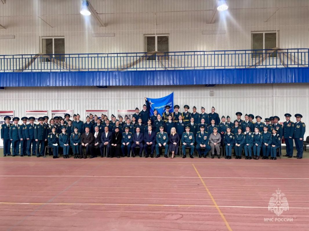 В Сургуте кадеты пожарно-спасательного профиля приняли присягу