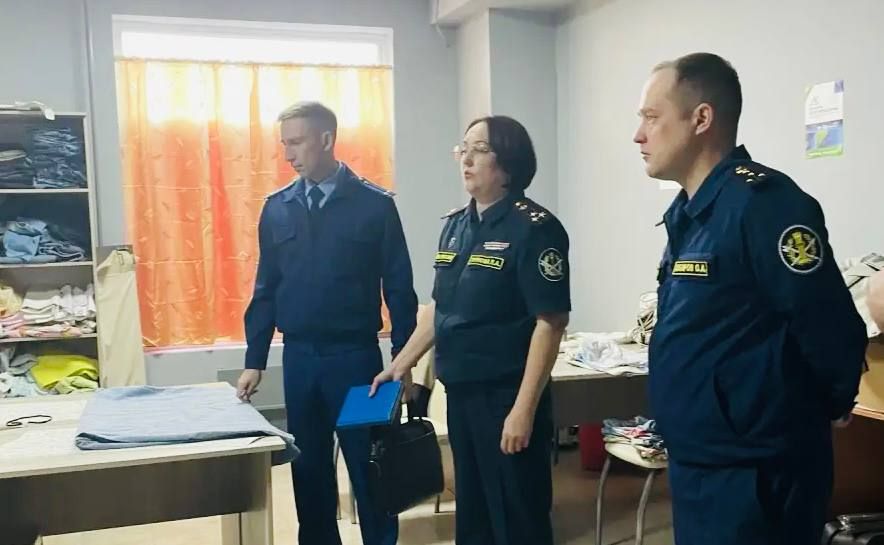 Прокурор по надзору за соблюдением законов в исправительных учреждениях Сергей Литвинцев совместно с представителями Общественной наблюдательной комиссии в ХМАО-Югре провел выездную проверку в исправительный центр при ИК-11 Прокурор по надзору за соблюдением законов в исправительных учреждениях Сергей Литвинцев совместно с представителями Общественной наблюдательной комиссии в ХМАО-Югре провел выездную проверку в исправительный центр при ИК-11