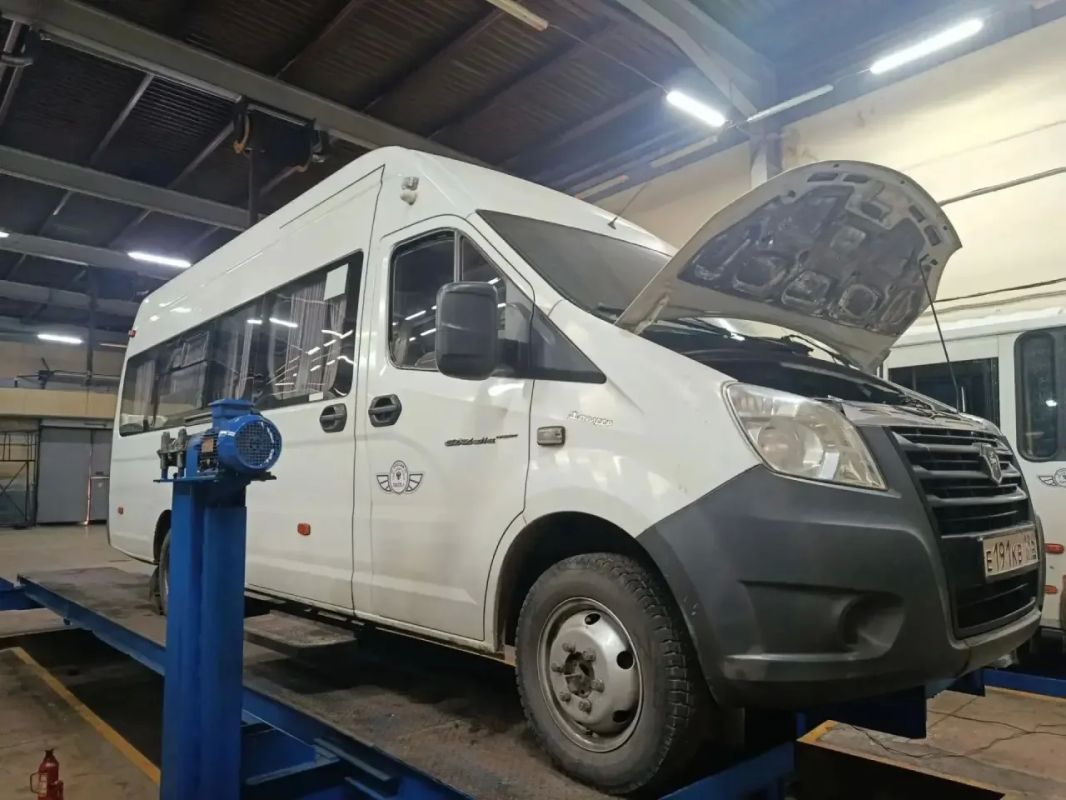 Перевозчики автономного округа завершают подготовку подвижного состава к осеннезимнему периоду — чтобы ни мороз, ни снегопад не стали преградой для комфортных поездок