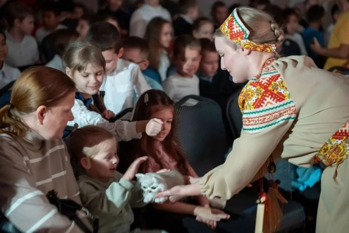 «Большие гастроли – наше спасение» «Большие гастроли – наше спасение»