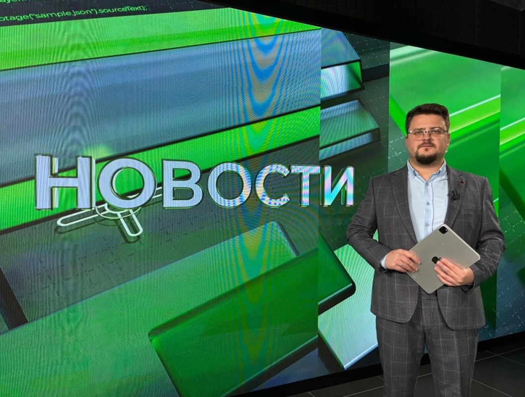 Рабочий сорвался с высоты третьего этажа в строящемся торговом центре и погиб