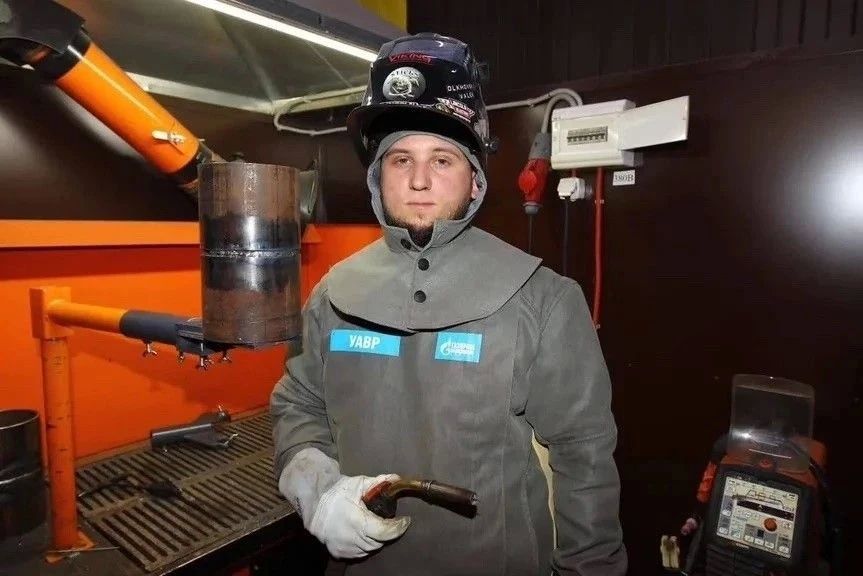 Выпускник Сургутского политехнического колледжа признан лучшим сварщиком на международном уровне! Выпускник Сургутского политехнического колледжа признан лучшим сварщиком на международном уровне!