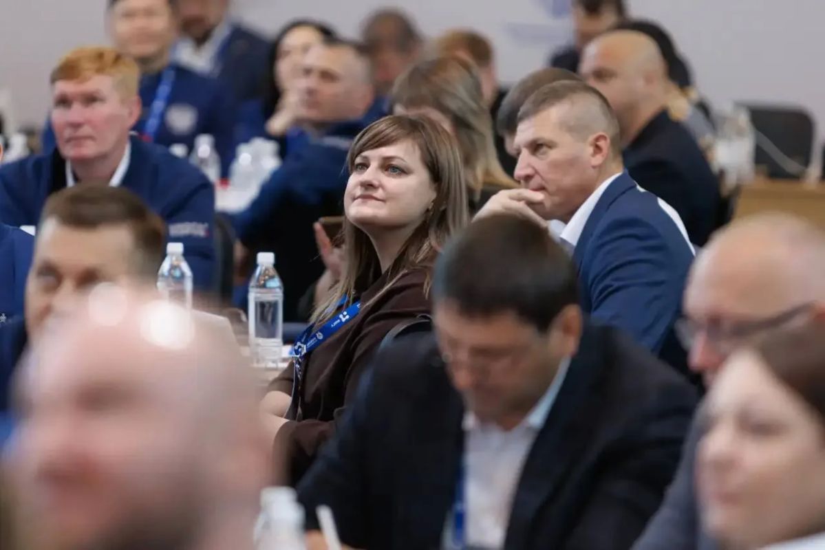 Руслан Кухарук поделился опытом управления муниципалитетами в «Школе мэров» Руслан Кухарук поделился опытом управления муниципалитетами в «Школе мэров»