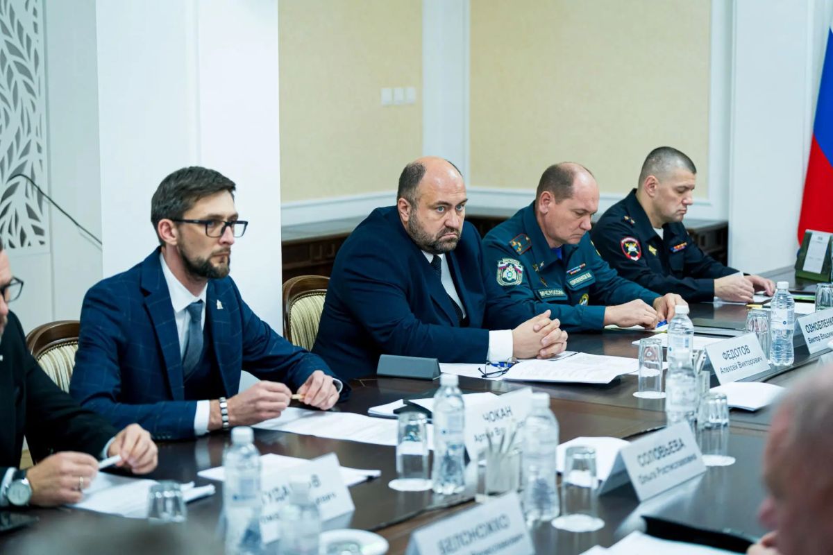 Главный госавтоинспектор округа принял участие в заседании Комиссии по обеспечению безопасности дорожного движения Главный госавтоинспектор округа принял участие в заседании Комиссии по обеспечению безопасности дорожного движения