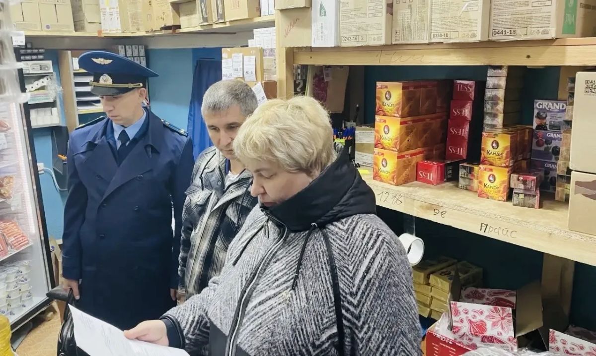 Прокурор по надзору за соблюдением законов в исправительных учреждениях Сергей Литвинцев совместно с членами Общественной наблюдательной комиссии проверил состояние законности в исправительной колонии № 11 Прокурор по надзору за соблюдением законов в исправительных учреждениях Сергей Литвинцев совместно с членами Общественной наблюдательной комиссии проверил состояние законности в исправительной колонии № 11