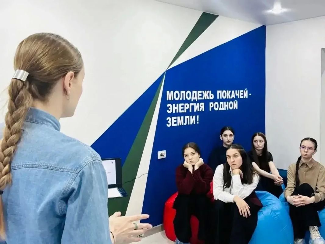 В Покачах открыли новое молодёжное пространство В Покачах открыли новое молодёжное пространство