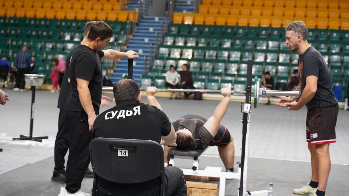 В окружной столице стартовали чемпионат и первенство по пауэрлифтингу в зачёт Параспартакиады Югры В окружной столице стартовали чемпионат и первенство по пауэрлифтингу в зачёт Параспартакиады Югры