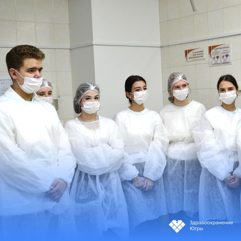 От родов до первых дней малыша: нижневартовские лицеисты познакомились с работой перинатального центра