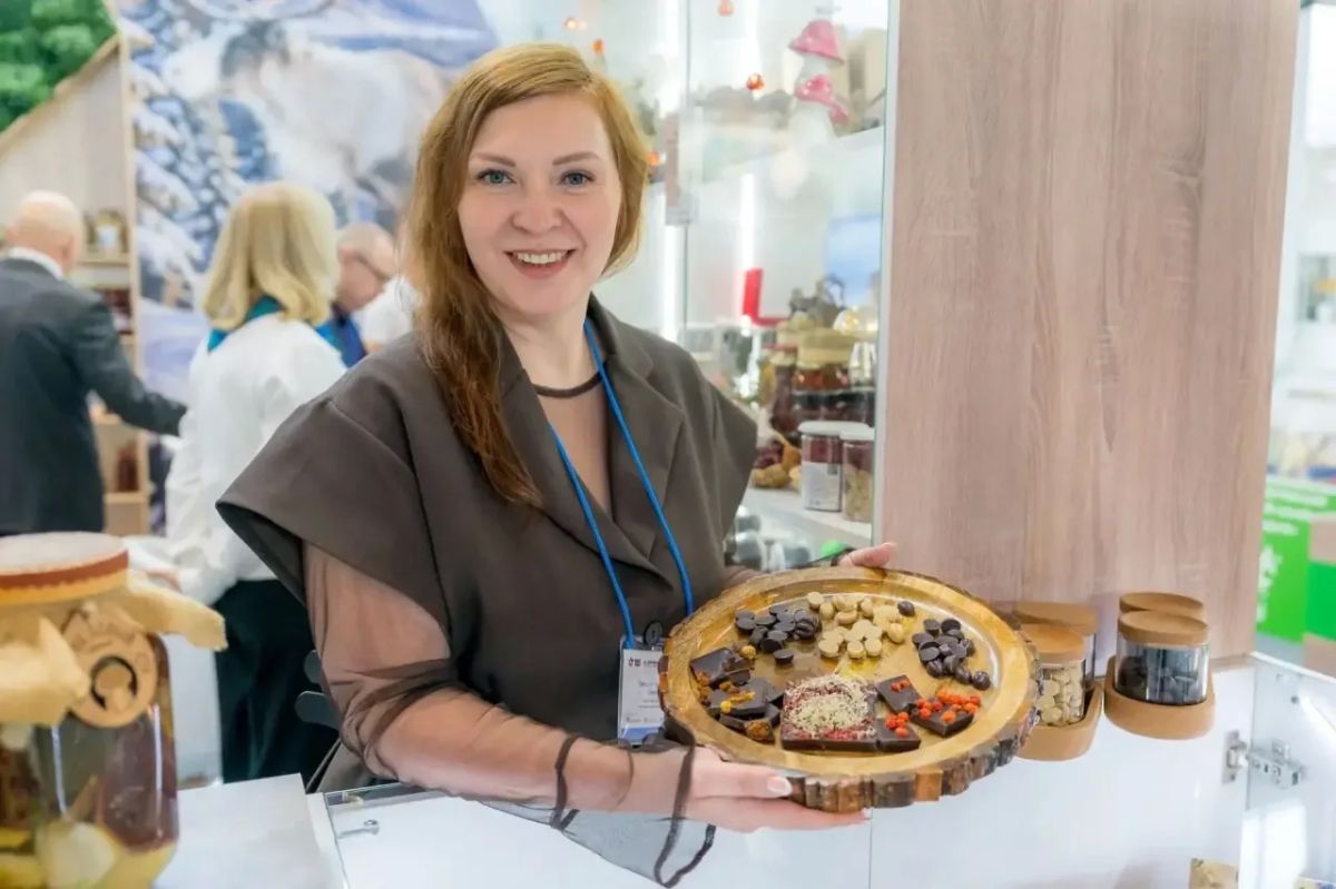 Сургутские товаропроизводители представляют свою продукцию на XIV Межрегиональной агропромышленной выставке УрФО в Екатеринбурге Сургутские товаропроизводители представляют свою продукцию на XIV Межрегиональной агропромышленной выставке УрФО в Екатеринбурге