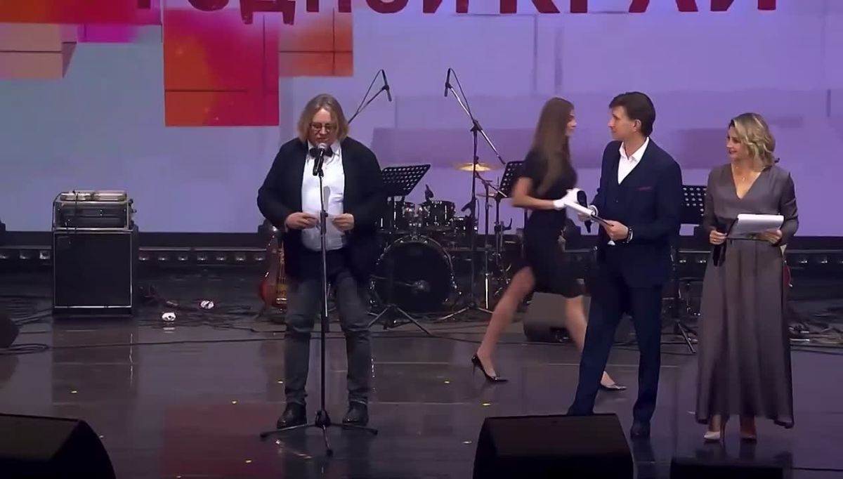 Югорчане получили федеральную награду за песню о родном крае!