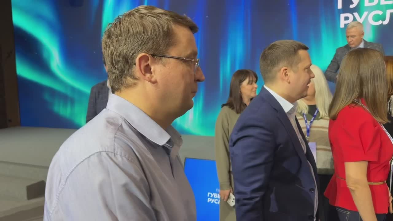 Губернатору Югры Руслану Кухаруку вручили подарок от бойцов подразделения «Архангел»