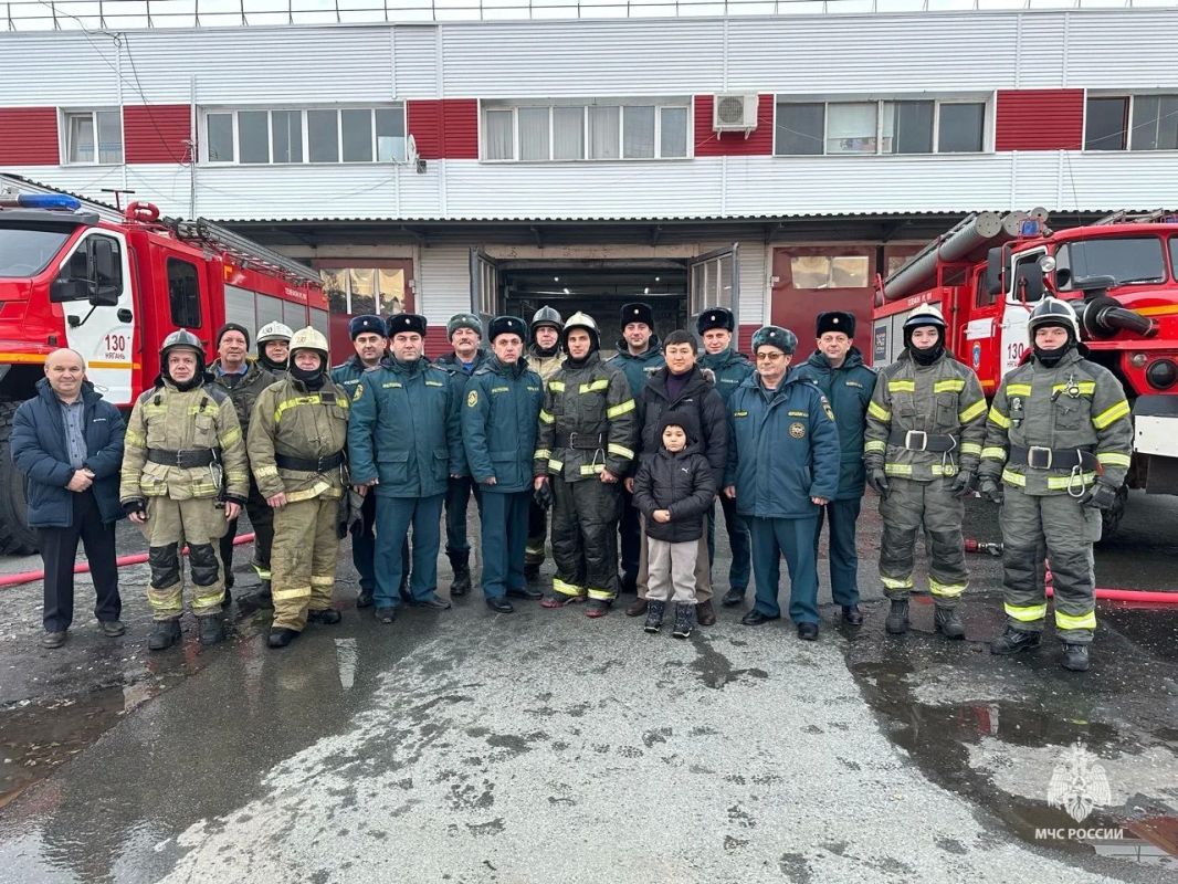 В 4 пожарно-спасательном отряде проводили на заслуженный отдых капитана внутренней службы Виктора Дружинина В 4 пожарно-спасательном отряде проводили на заслуженный отдых капитана внутренней службы Виктора Дружинина