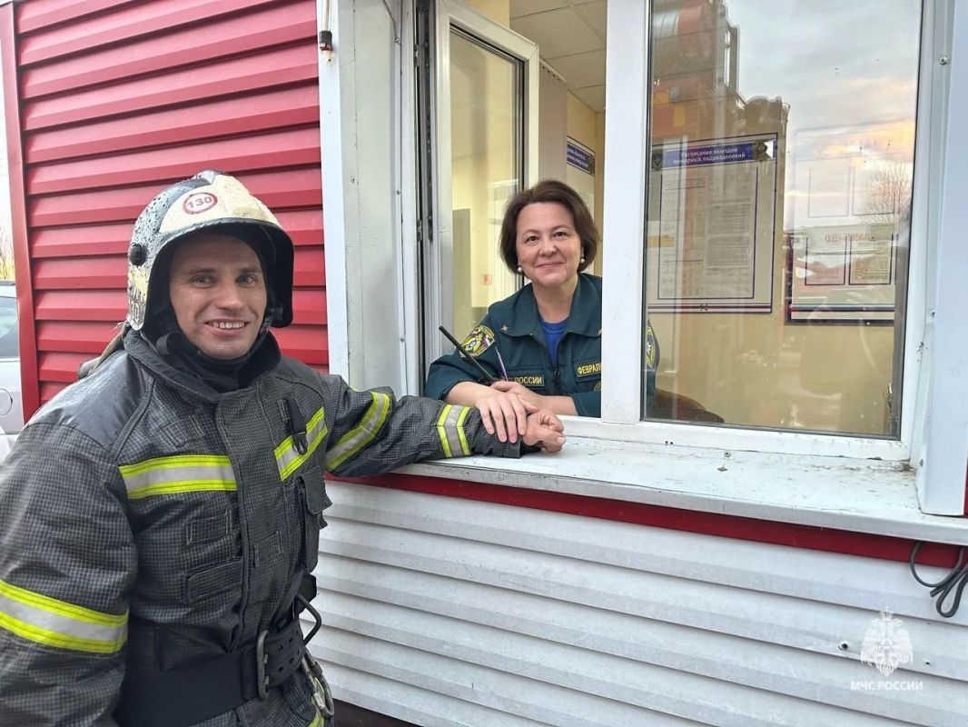 В 4 пожарно-спасательном отряде проводили на заслуженный отдых капитана внутренней службы Виктора Дружинина В 4 пожарно-спасательном отряде проводили на заслуженный отдых капитана внутренней службы Виктора Дружинина