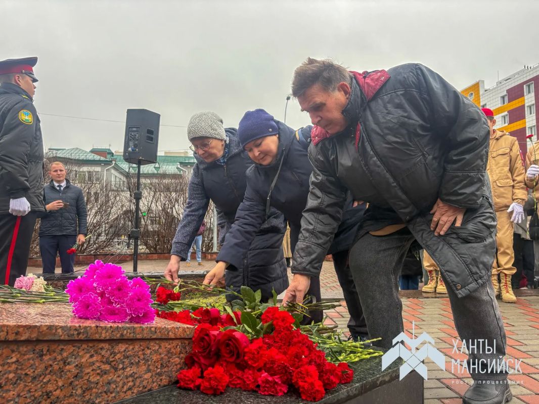 В окружной столице прошел митинг в память о жертвах политических репрессий В окружной столице прошел митинг в память о жертвах политических репрессий